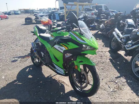 ML5EXGH17SDA49034 — 2025 Kawasaki EX500 H, Левый бок (Left Side), фото до ремонта