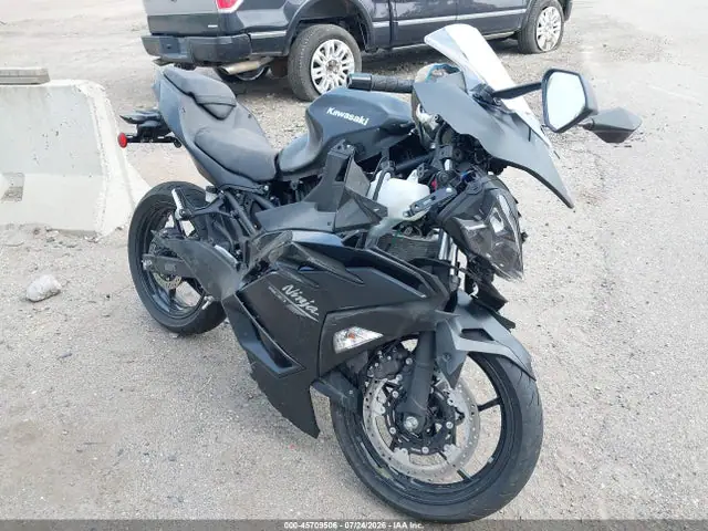 ML5EXGH19TDA91481 — 2026 Kawasaki EX500 H, Передняя часть (Front End), фото до ремонта