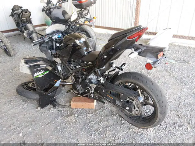 ML5EXGG10RDA26965 — 2024 Kawasaki EX500, фото 3 с аукциона IAAI 06.10.2026, Передняя часть