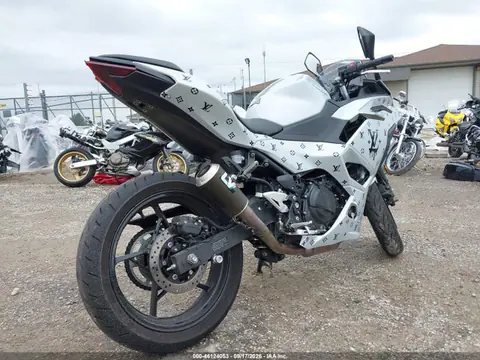 2024 Kawasaki EX500 VIN ML5EXGG10RDA31356 фото 4