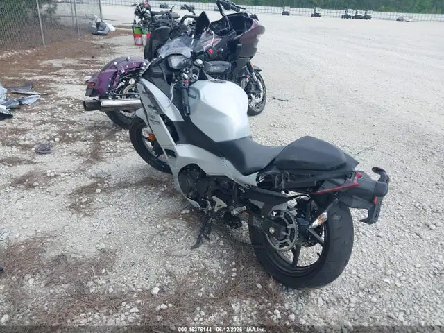ML5EXGG19SDA70484 — 2025 Kawasaki EX500, фото 3 с аукциона IAAI 13.10.2026, Задняя часть