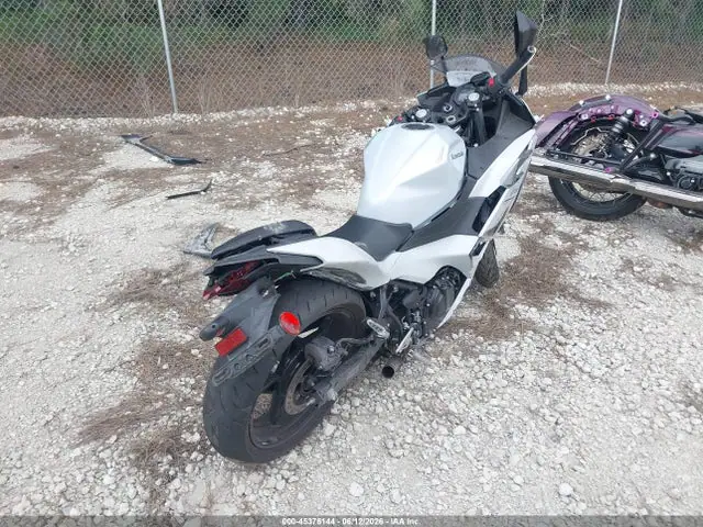 ML5EXGG19SDA70484 — 2025 Kawasaki EX500, фото 4 с аукциона IAAI 13.10.2026, Задняя часть