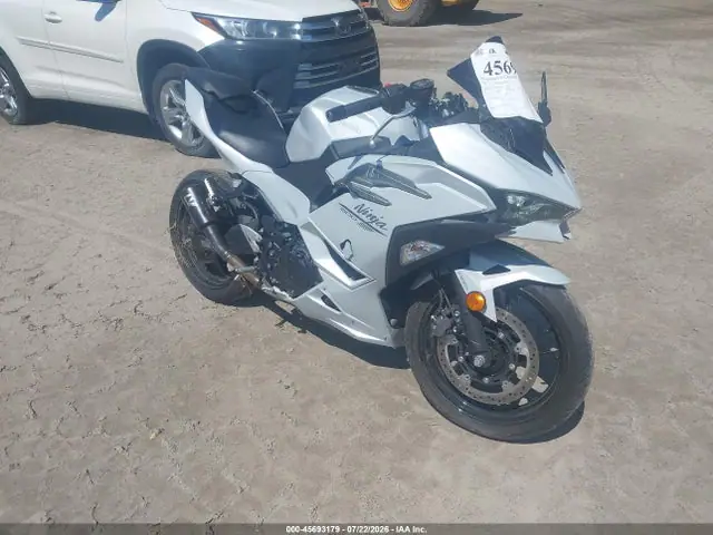ML5EXGG17SDA70130 — 2025 Kawasaki EX500, Повреждения со всех сторон (All Over), фото до ремонта