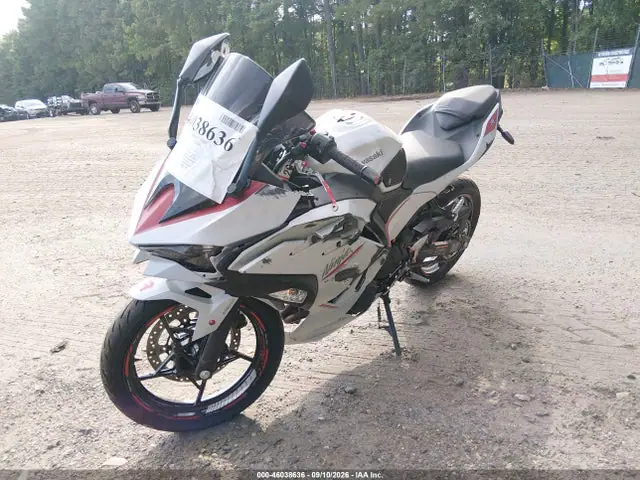 ML5EXGG10SDA69918 — 2025 Kawasaki EX500, фото 2 с аукциона IAAI 30.09.2026, Передняя часть слева