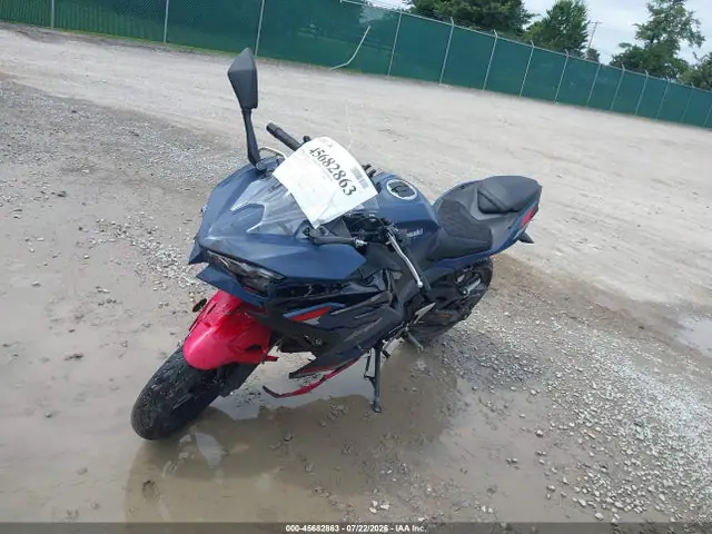 ML5EXGG16TDA82318 — 2026 Kawasaki EX500, фото 2 с аукциона IAAI 30.09.2026, Передняя часть