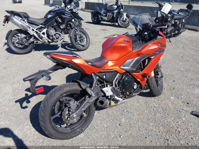 JKAEXEK12HDA06159 — 2017 Kawasaki EX650 F, фото 4 с аукциона IAAI 14.10.2026, Левый бок