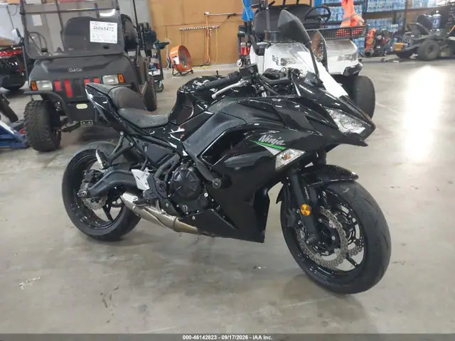 ML5EXEM18LDA14028 — 2020 Kawasaki EX650 M, Повреждения со всех сторон (All Over), фото до ремонта