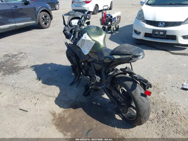 ML5EXEP13RDAC4434 — 2024 Kawasaki EX650 P, фото 3 с аукциона IAAI 13.10.2026, Повреждения со всех сторон