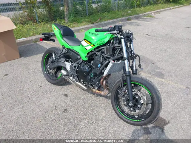 ML5EXEP14SDAG3409 — 2025 Kawasaki EX650 P, Передняя часть (Front), фото до ремонта