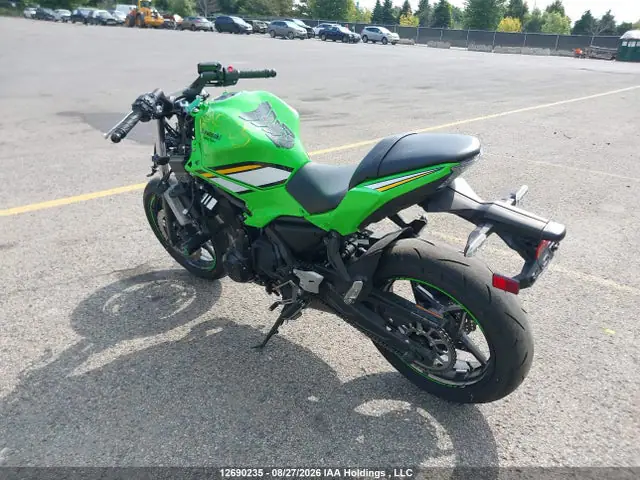ML5EXEP14SDAG3409 — 2025 Kawasaki EX650 P, фото 3 с аукциона IAAI 14.10.2026, Передняя часть