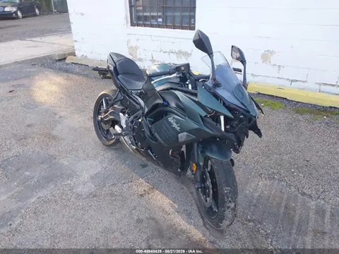 ML5EXEP19SDAG6435 — 2025 Kawasaki EX650 P, Передняя часть (Front End), фото до ремонта
