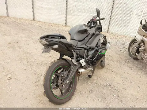 2025 Kawasaki Ex650 R VIN ML5EXER14SDAD9768 фото 4