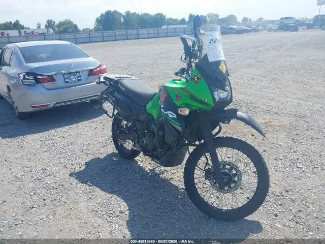 JKAKLEE19GDA87184 — 2016 Kawasaki KL650 E, Передняя часть (Front End), фото до ремонта