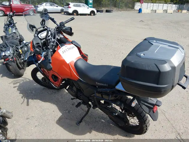 ML5KLEJ10NDA08925 — 2022 Kawasaki KL650 J, фото 3 с аукциона IAAI 14.10.2026, Передняя часть