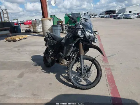 ML5KLEL15NDA02745 — 2022 Kawasaki KL650 L, Передняя часть справа (Right Front), фото до ремонта