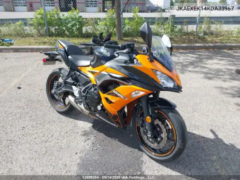 JKAEXEK14KDA33967 — 2019 Kawasaki Ninja, Правая сторона, фото до ремонта
