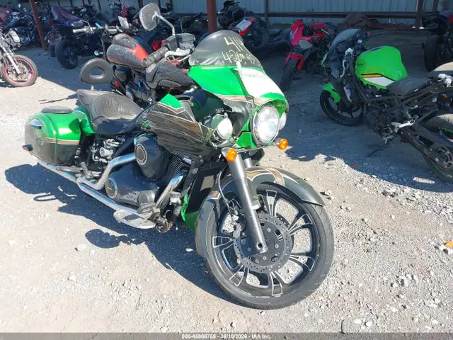 JKBVNRK13FA006353 — 2015 Kawasaki VN1700 K, Передняя часть (Front End), фото до ремонта