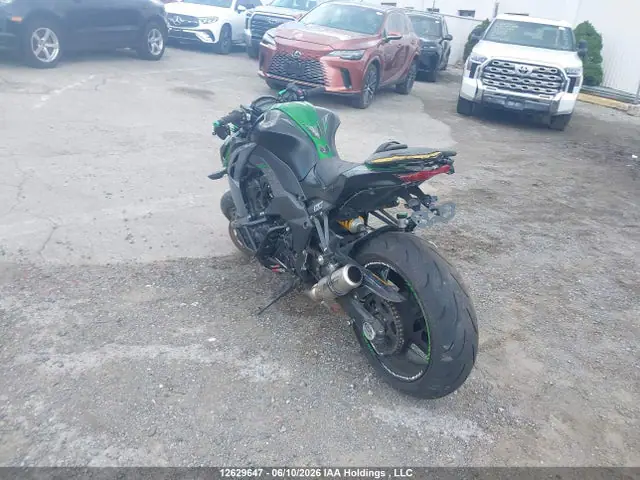 JKAZRCJ13KA005092 — 2019 Kawasaki ZR1000 J, фото 3 с аукциона IAAI 14.10.2026, Повреждения со всех сторон