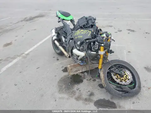 JKAZXCK17FA012010 — 2015 Kawasaki ZX1000 K, Передняя часть (Front), фото до ремонта
