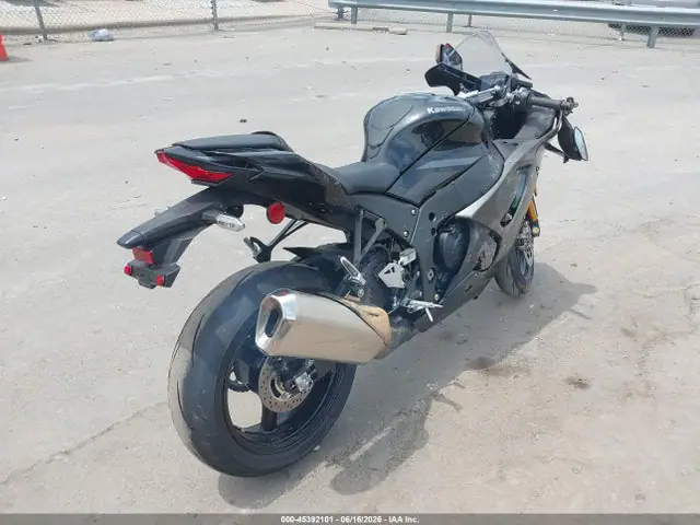 JKBZXXB16TA000722 — 2026 Kawasaki ZX1000, фото 4 с аукциона IAAI 13.10.2026, Левый бок