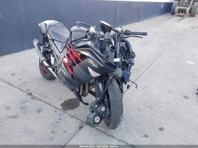 JKBZXNF10EA007294 — 2014 Kawasaki ZX1400 F, Передняя часть (Front End), фото до ремонта