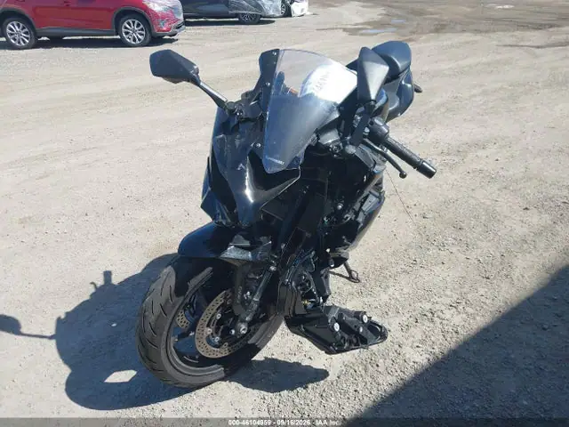 ML5ZXCP19SDA38774 — 2025 Kawasaki ZX400 P, фото 2 с аукциона IAAI 14.10.2026, Передняя часть
