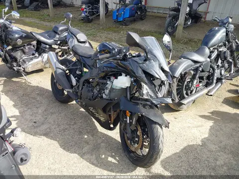 ML5ZXCS15RDA21360 — 2024 Kawasaki ZX400 S, Повреждения со всех сторон (All Over), фото до ремонта