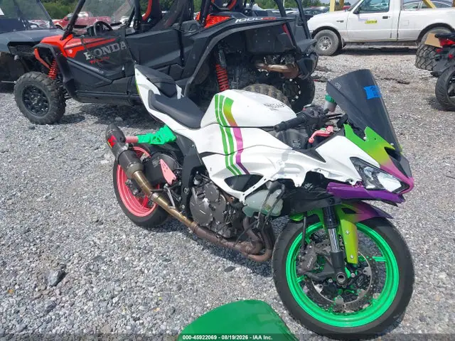 JKBZXJH19PA017346 — 2023 Kawasaki ZX636 K, Правый бок (Right Side), фото до ремонта
