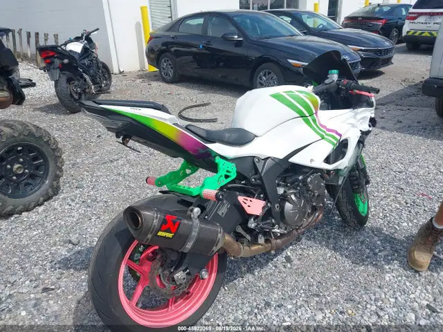 JKBZXJH19PA017346 — 2023 Kawasaki ZX636 K, фото 4 с аукциона IAAI 30.09.2026, Правый бок