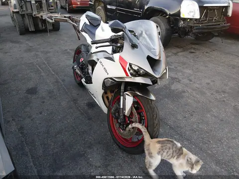 JKBZXJJ10SA018582 — 2025 Kawasaki ZX636 K, Задняя часть справа (Right Rear), фото до ремонта
