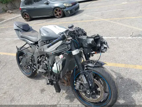 JKBZXJJ12SA022052 — 2025 Kawasaki ZX636 K, Передняя часть (Front End), фото до ремонта