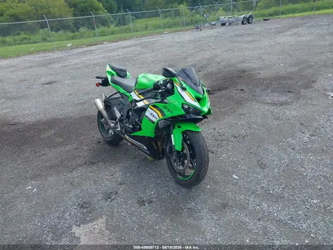 JKBZXJJ19SA030634 — 2025 Kawasaki ZX636 K, Передняя часть слева (Left Front), фото до ремонта