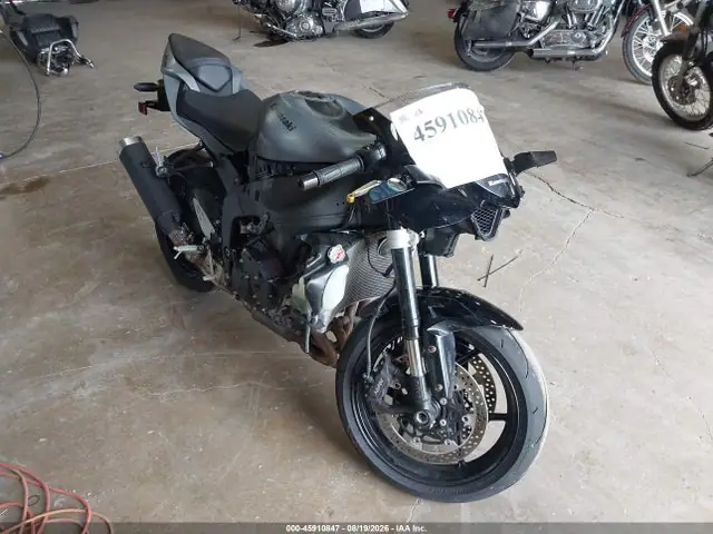 JKBZXJK13SA009549 — 2025 Kawasaki ZX636 K, Передняя часть (Front End), фото до ремонта