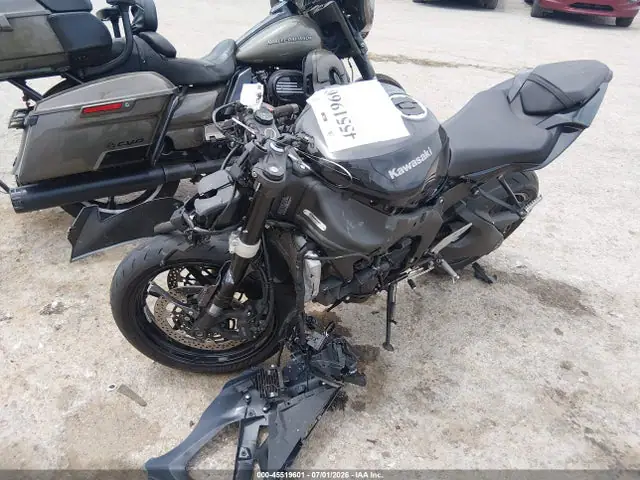 JKBZXJJ13TA042182 — 2026 Kawasaki ZX636 K, фото 2 с аукциона IAAI 29.09.2026, Передняя часть