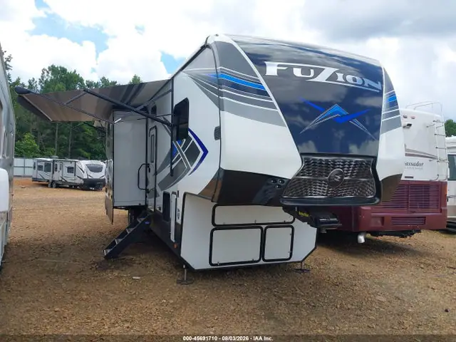 4YDF37927MF810157 — 2021 Keystone RV Fuzion, Задняя часть слева (Left Rear), фото до ремонта