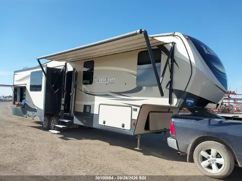 2018 Keystone Trailer Laredo VIN 4YDF3252XJE601909 фото 1