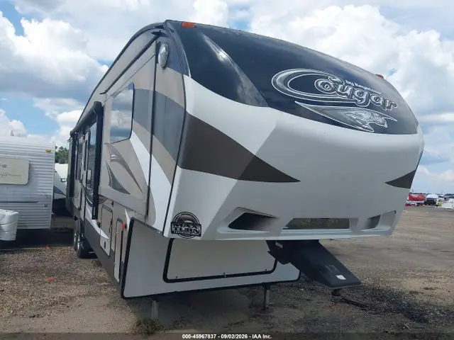4YDF33729F2506849 — 2015 Keystone Cougar, Крыша (Roof), фото до ремонта