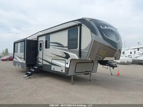 4YDF36726KE601170 — 2019 Keystone Laredo 311RL, Repossession, фото до ремонта