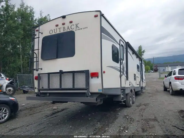 4YDT32427HB453072 — 2017 Keystone Outback, фото 4 с аукциона IAAI 30.09.2026, Передняя часть