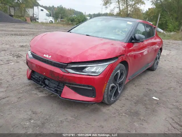 KNDC4DLCXN5037002 — 2022 Kia EV6 GT-Line, фото 2 с аукциона IAAI 13.10.2026, Передняя часть
