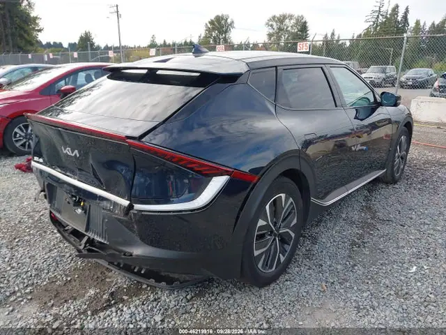 KNDC34LB5R5211445 — 2024 Kia EV6 Light, фото 4 с аукциона IAAI 14.10.2026, Задняя часть