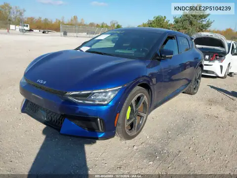 KNDC5DLE2P5104239 — 2023 Kia EV6, фото 2 с аукциона IAAI, Справа сзади