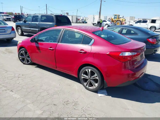KNAFZ4A86E5104804 — 2014 Kia Forte EX, фото 3 с аукциона IAAI 14.10.2026, Естественный износ