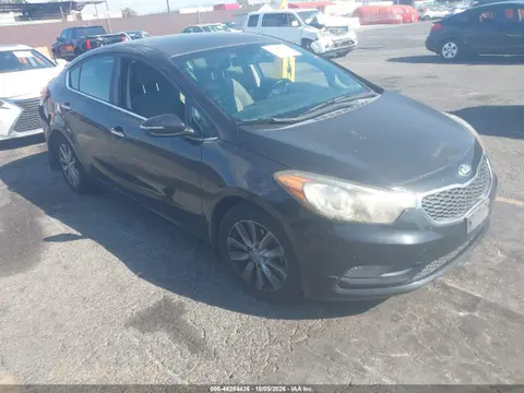 KNAFX4A82E5123050 — 2014 Kia Forte EX, Задняя часть (Rear), фото до ремонта