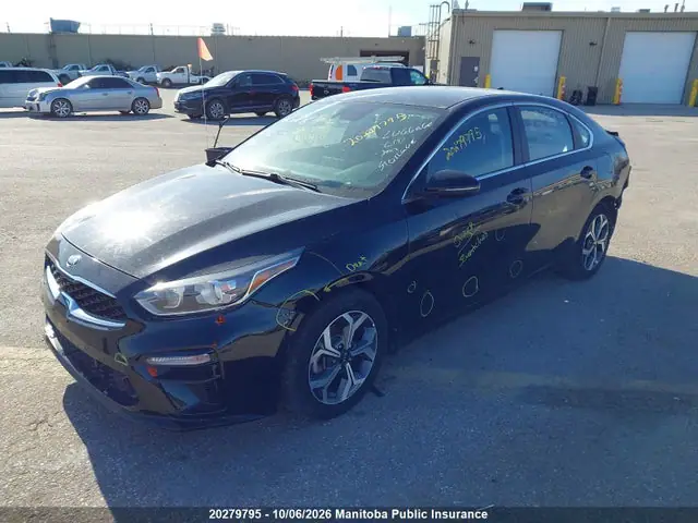 3KPF54AD7ME366815 — 2021 Kia Forte EX, фото 2 с аукциона IAAI 13.10.2026, Повреждения со всех сторон