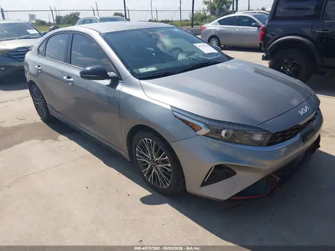 3KPF54AD8NE436596 — 2022 Kia Forte GT-Line, Задняя часть (Rear), фото до ремонта