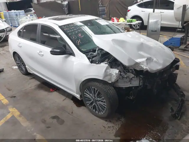 3KPF54AD2NE429546 — 2022 Kia Forte GT-Line, Передняя часть (Front End), фото до ремонта