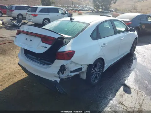2024 KIA Forte Gt-line VIN 3KPF54AD9RE741661 фото 4