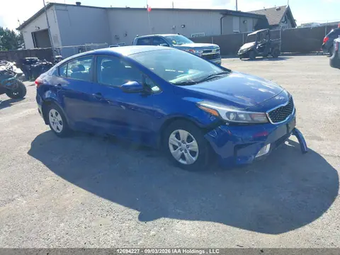 3KPFL4A76HE106170 — 2017 Kia Forte LX/S, Передняя часть (Front), фото до ремонта
