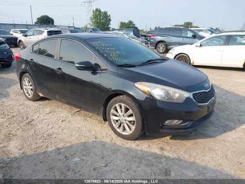 KNAFX4A62F5398725 — 2015 Kia Forte LX, Вандализм (Vandalized), фото до ремонта